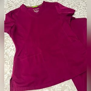 Scrubs burgundy